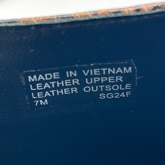 Michael Kors Halle Mule Pumps | Serpent Leather Snake Print Heels | Size 7M NIB - Picture 9 of 13